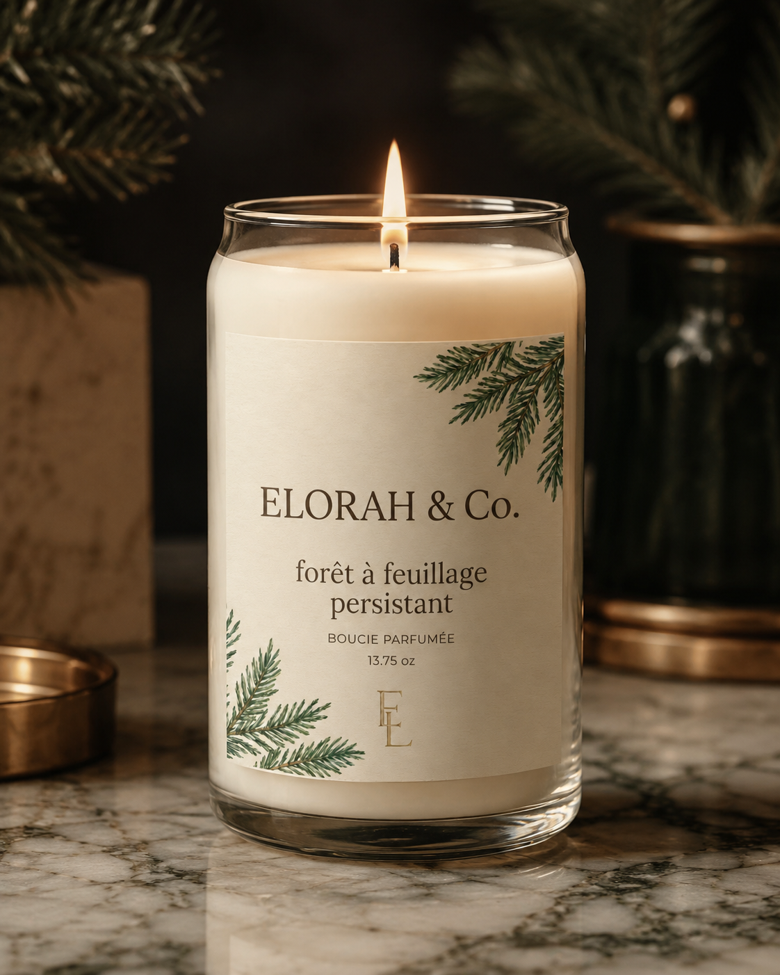 Forêt à Feuillage Persistant spiced woods scented candle close-up detail - Elorah & Co